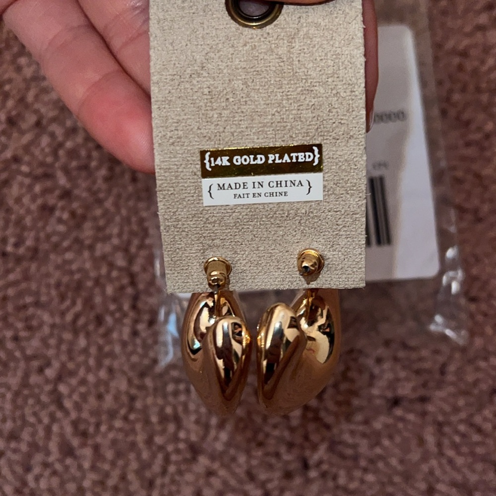 Anthropologie gold hoop earrings - Picture 4 of 4